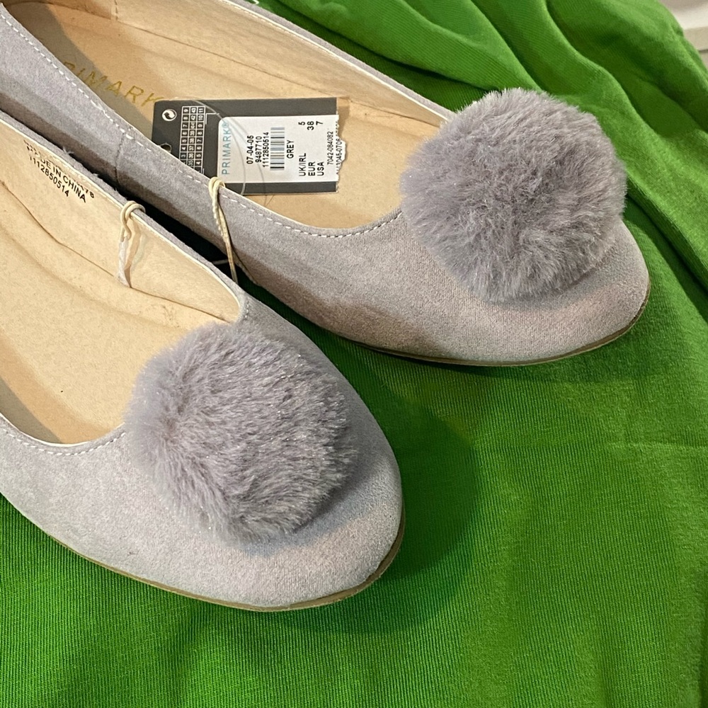 PRIMARK Gray Pom Pom Flats